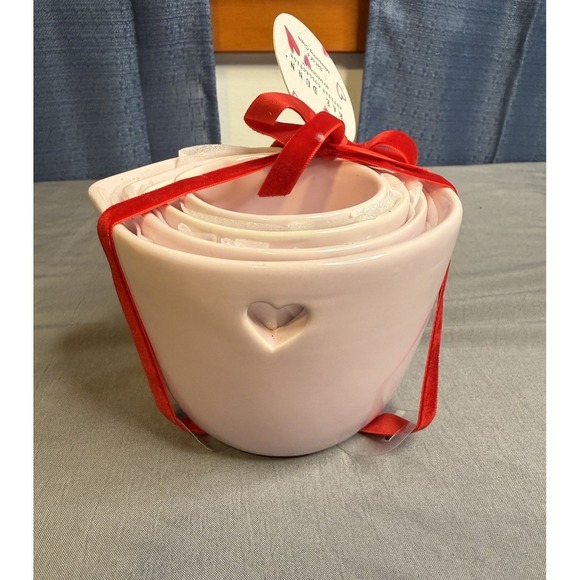 New Rae Dunn Valentine Pink Cut Out Heart Measuring Cups - Picture 2 of 6